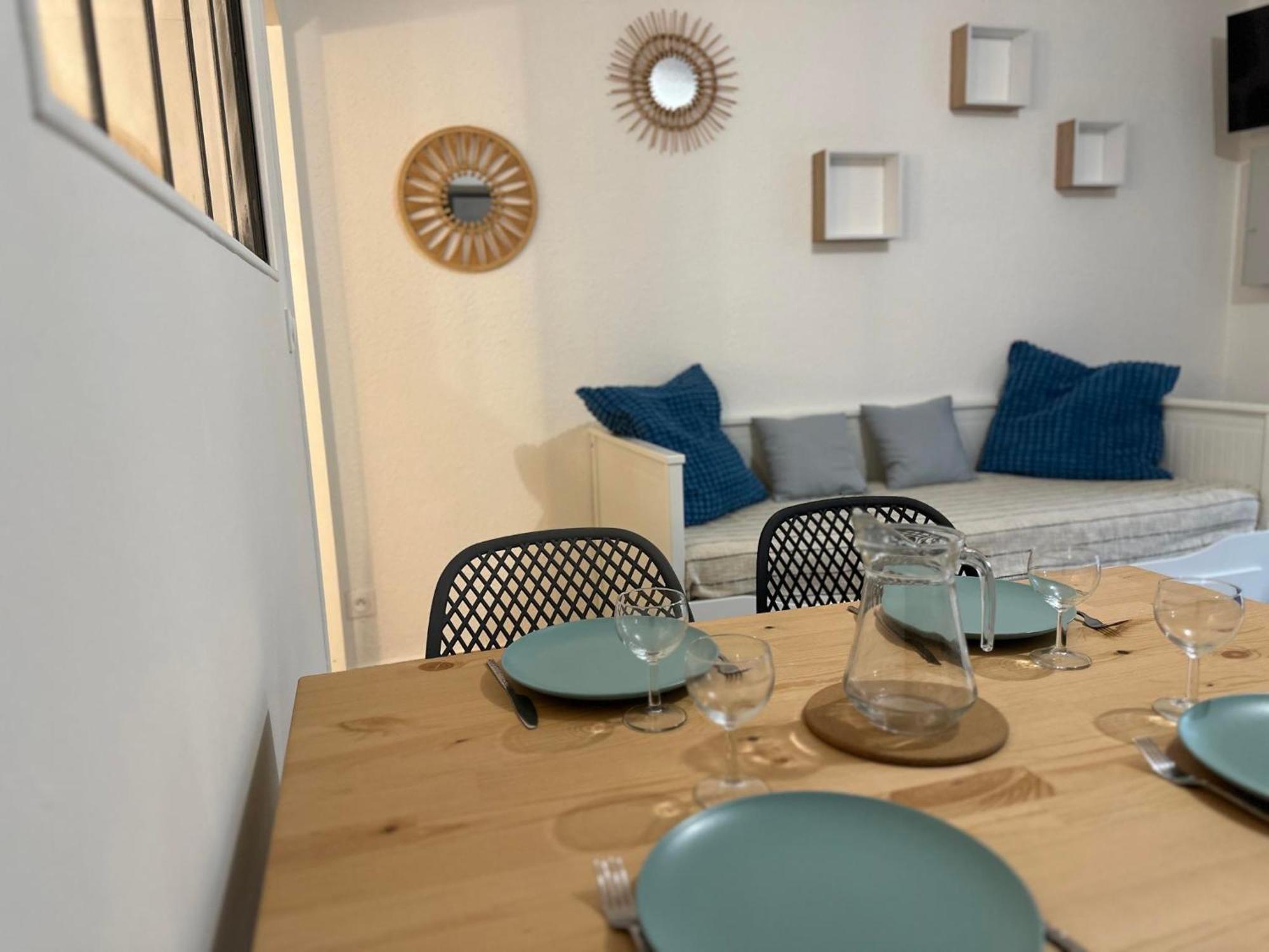 Appartement Climatise Avec Chambre Et Parking Privatif Locations Vld Camargue Les Les Saintes-Maries-de-la-Mer Extérieur photo