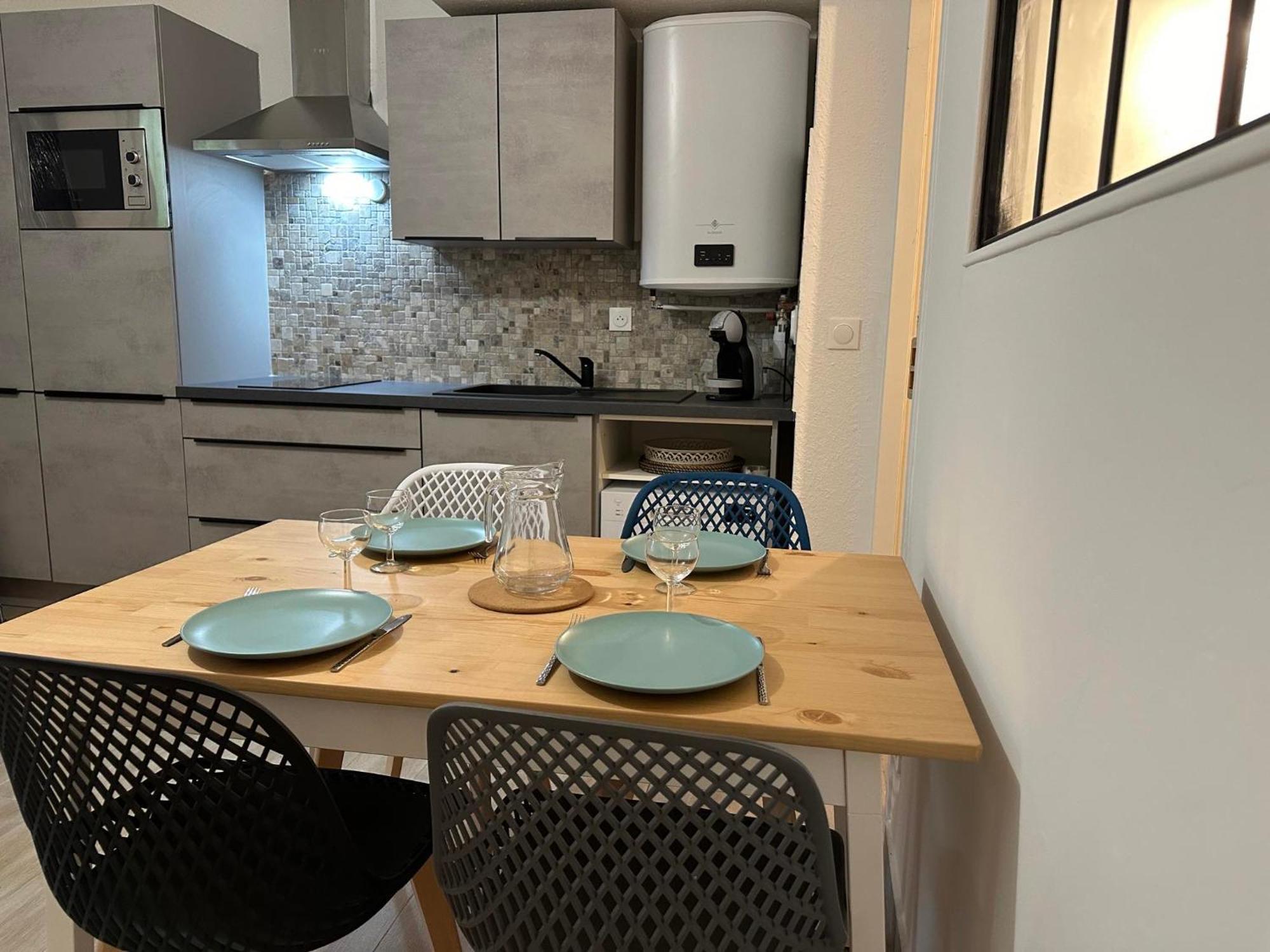 Appartement Climatise Avec Chambre Et Parking Privatif Locations Vld Camargue Les Les Saintes-Maries-de-la-Mer Extérieur photo