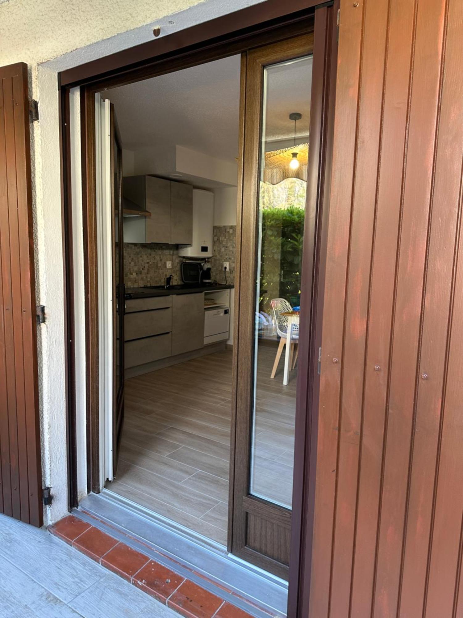 Appartement Climatise Avec Chambre Et Parking Privatif Locations Vld Camargue Les Les Saintes-Maries-de-la-Mer Extérieur photo