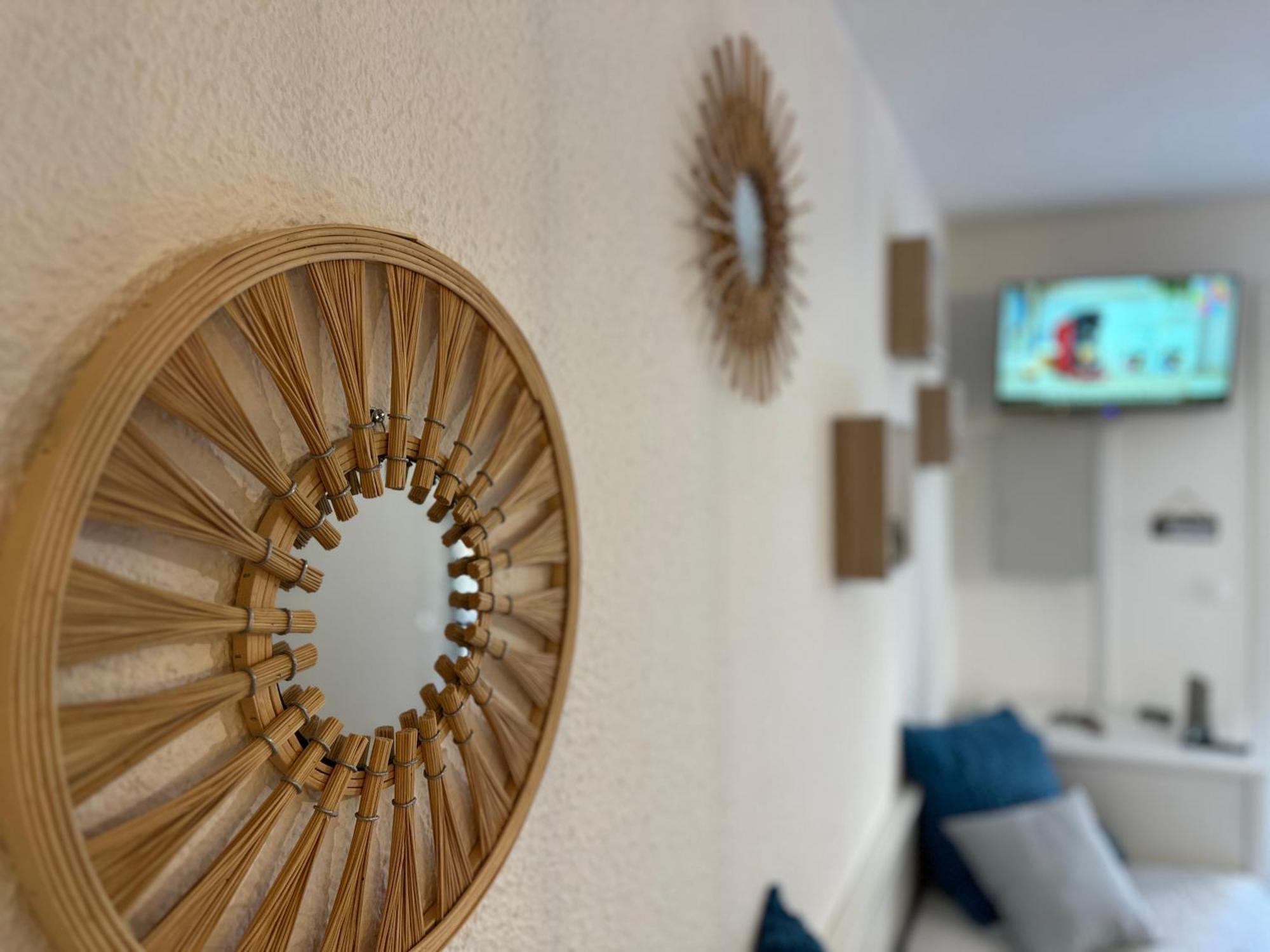 Appartement Climatise Avec Chambre Et Parking Privatif Locations Vld Camargue Les Les Saintes-Maries-de-la-Mer Extérieur photo