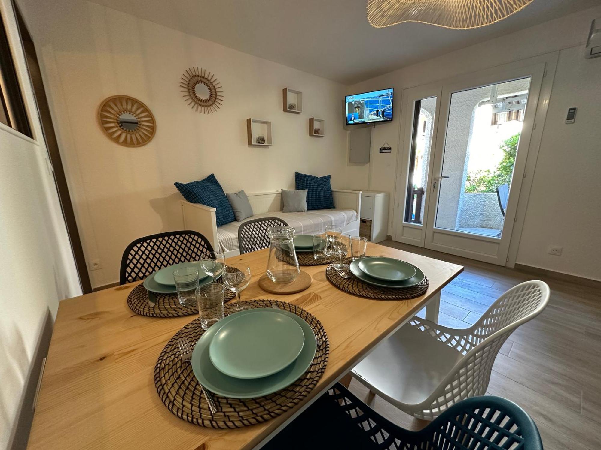 Appartement Climatise Avec Chambre Et Parking Privatif Locations Vld Camargue Les Les Saintes-Maries-de-la-Mer Extérieur photo