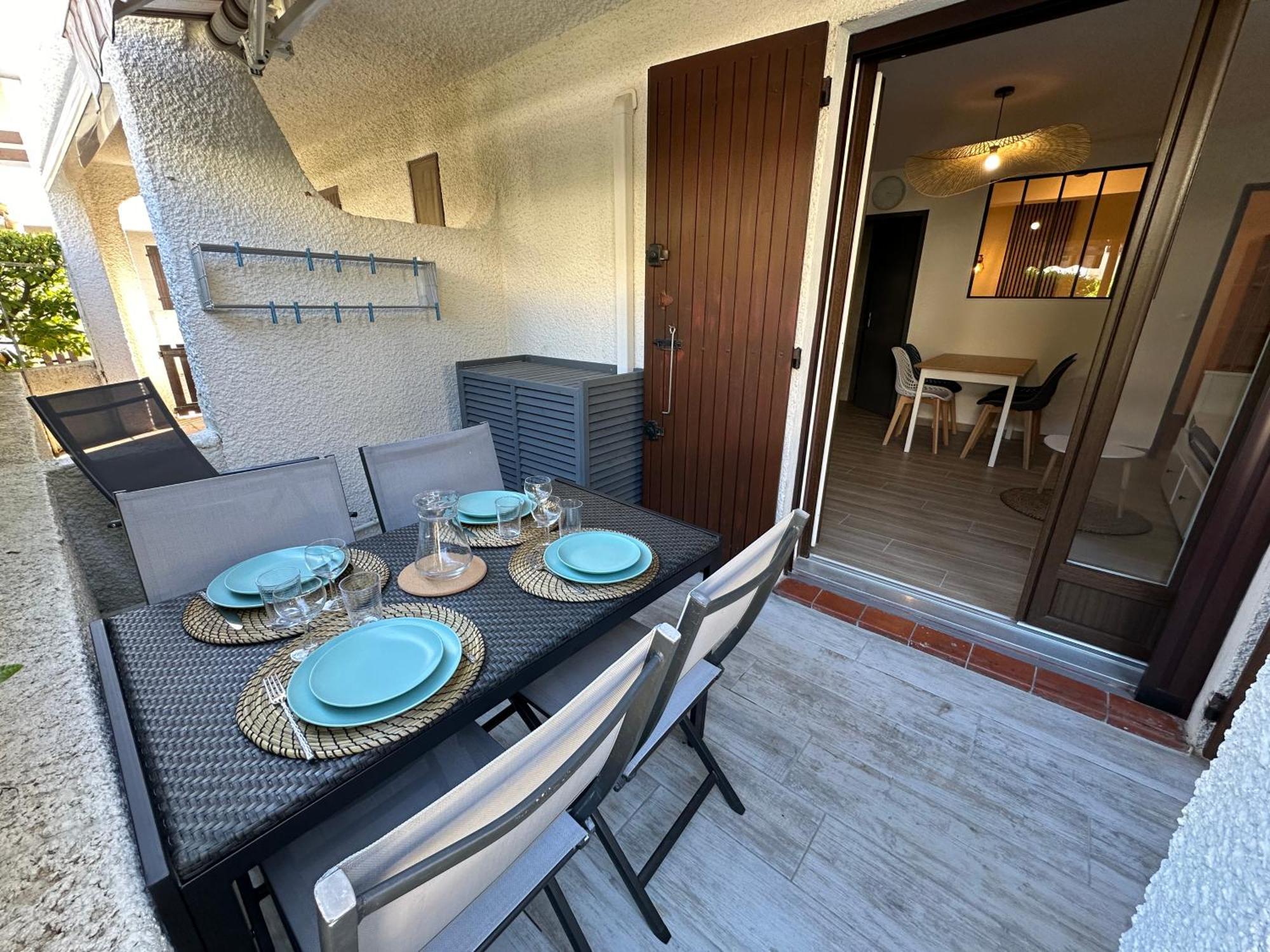 Appartement Climatise Avec Chambre Et Parking Privatif Locations Vld Camargue Les Les Saintes-Maries-de-la-Mer Extérieur photo
